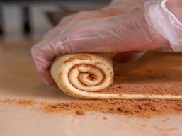 Buy mini combo desserts 9 pieces and get the second for free