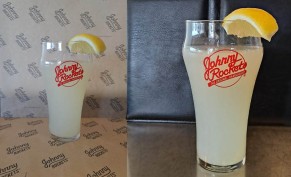 Order a lemonada and get the second for free